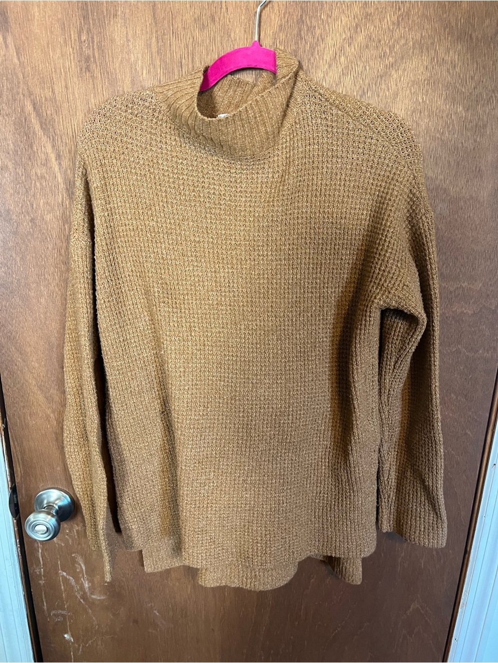 SO Knit Pullover Sweater in Camel Brown